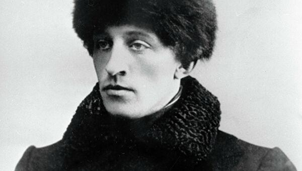 «Ужасная луна» — избранные записи из первого издания дневников Блока